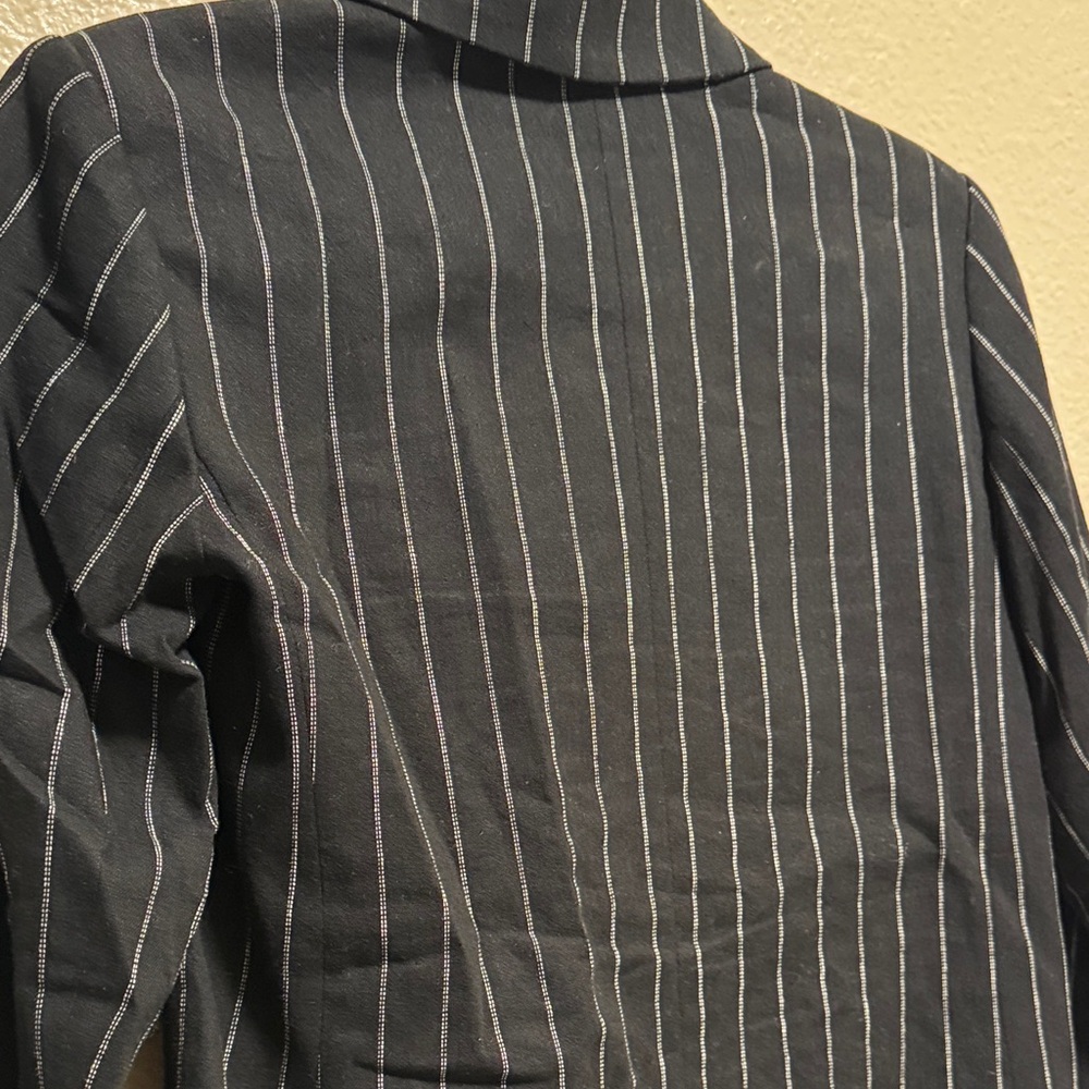 Banana Republic Women's Black Pinstripe Blazer - Picture 4 of 5